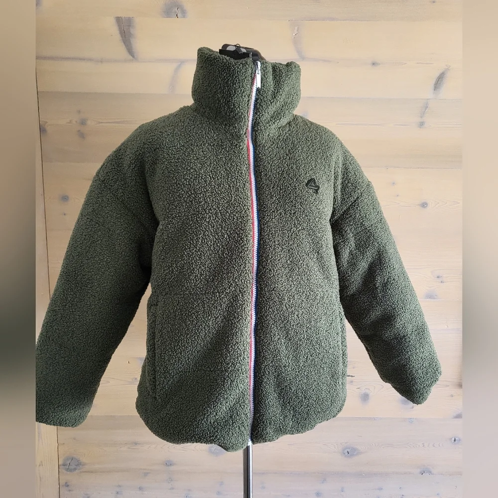 NWT FourLaps Polar Quilted Sherpa Jacket Reversible Unisex Medium Thyme/White - Picture 2 of 15